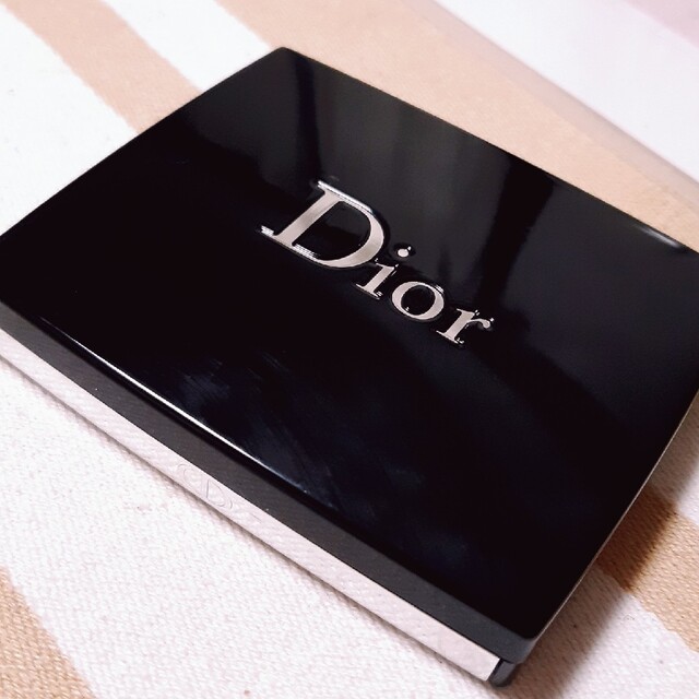 Christian Dior(クリスチャンディオール)のDior サンク クルール アイシャドウ コスメ/美容のベースメイク/化粧品(アイシャドウ)の商品写真