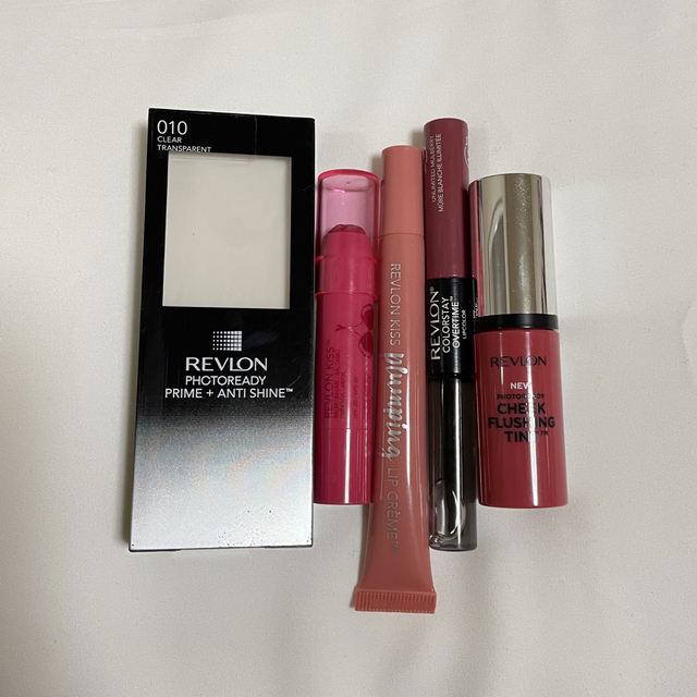 REVLON(レブロン)のコスメ　化粧品　まとめ売り　REVLON レブロン　口紅　化粧下地　チーク コスメ/美容のキット/セット(コフレ/メイクアップセット)の商品写真