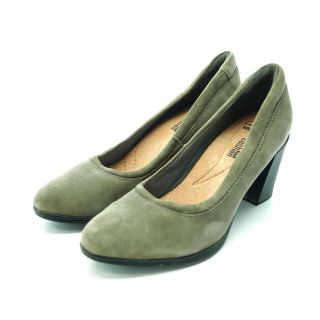 クラークス(Clarks)のclarks クラークス フェイクスウェード ミドルヒール パンプス size22.5/カーキ ◇■ レディース(ハイヒール/パンプス)