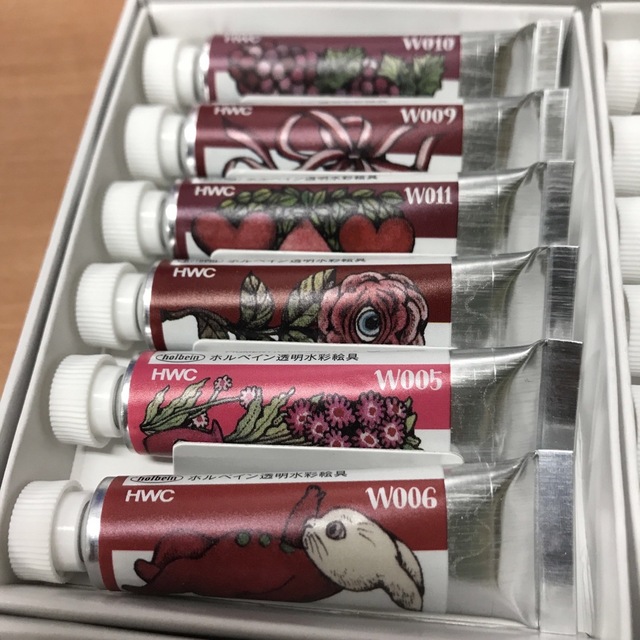 残りわすか!ヒグチユウコ×ホルベインコラボ2023透明水彩絵具108色