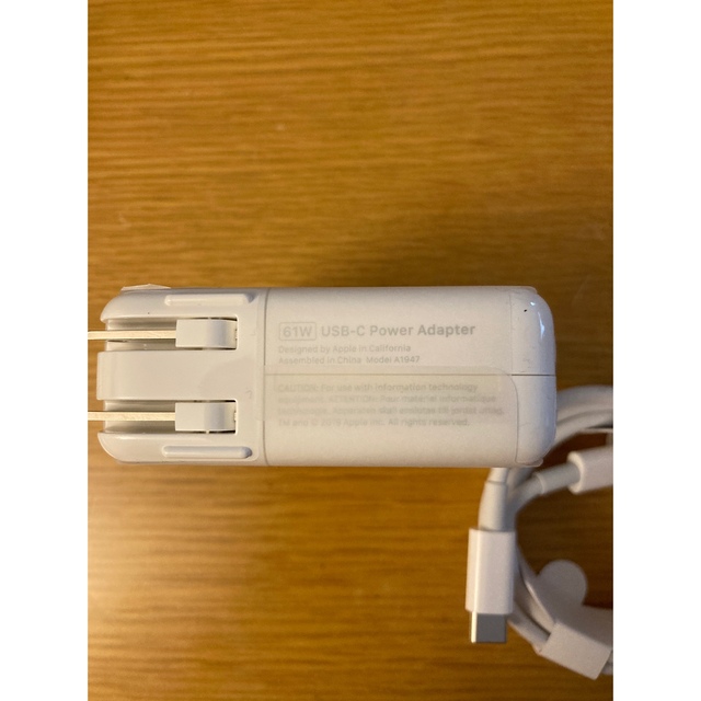【純正品・未使用】MacBook 61w 電源アダプタとUSB-C 充電ケーブル 1