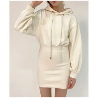 epine Éé embroidery hoodie onepiece(ミニワンピース)