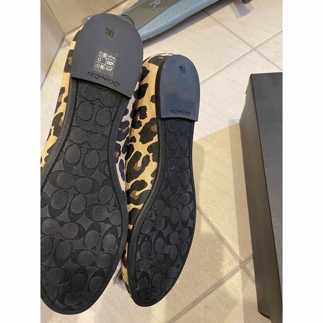 COACH - 新品♡コーチ ヒョウ柄フラットシューズ5.5Cの通販 by n COACH - 新品♡コーチ ヒョウ柄フラットシューズ5.5Cの通販 by n