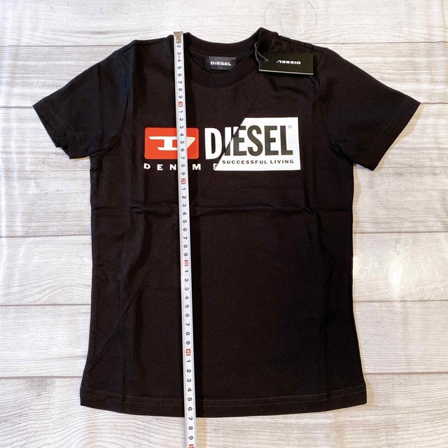 DIESEL(ディーゼル)の新品　DIESEL ディーゼル　Tシャツ　半袖　キッズ キッズ/ベビー/マタニティのキッズ服男の子用(90cm~)(Tシャツ/カットソー)の商品写真