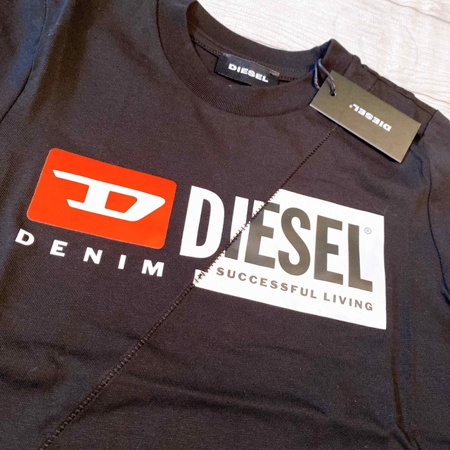 DIESEL(ディーゼル)の新品　DIESEL ディーゼル　Tシャツ　半袖　キッズ キッズ/ベビー/マタニティのキッズ服男の子用(90cm~)(Tシャツ/カットソー)の商品写真