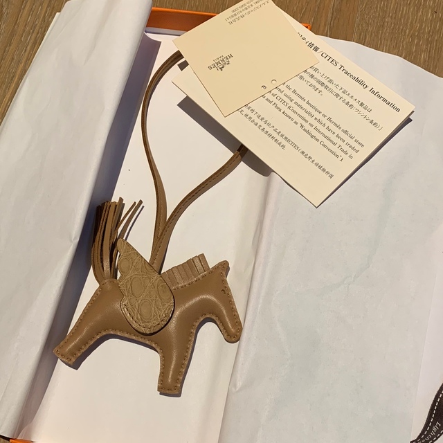 人気商品の - Hermes 新品 バッグチャーム タッチ ロデオ・ペガサスPM