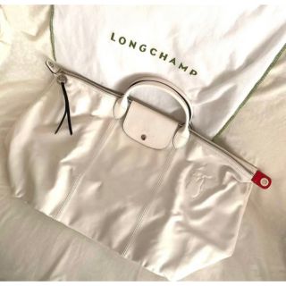 ロンシャン(LONGCHAMP)の【新品】希少 ロンシャン×ポケモンコラボ  トラベルバッグ ピカチュウ ホワイト(ボストンバッグ)