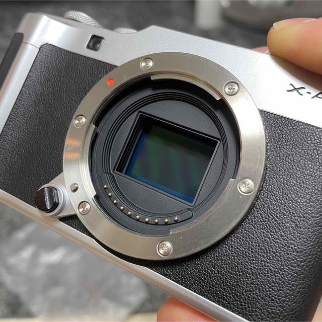 富士フイルム(フジフイルム)のFUJIFILM X-A7 ボディ スマホ/家電/カメラのカメラ(ミラーレス一眼)の商品写真