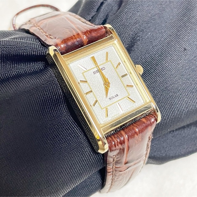 海外限定モデル 定価3.5万円 セイコー ソーラー女性用腕時計WW1701