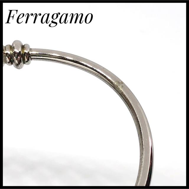 Ferragamo】フェラガモ バングル ガンチーニ シルバー ブレスレット Ferragamo】フェラガモ バングル ガンチーニ シルバー ブレスレット