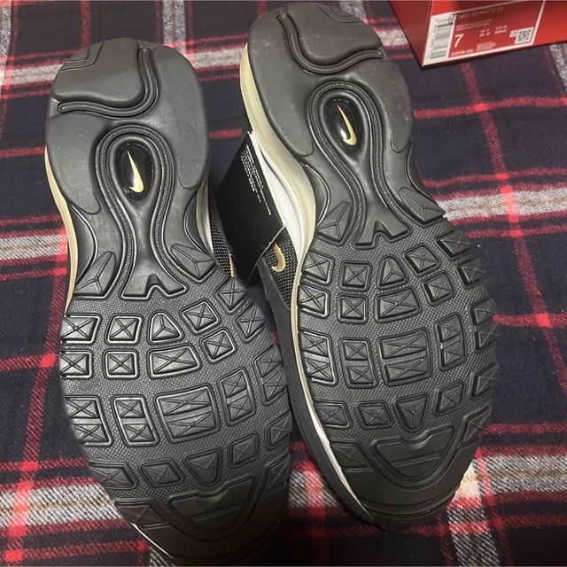 NIKE(ナイキ)のNike Air max 97 qs 25cm エアマックス97 ブラック　黒 メンズの靴/シューズ(スニーカー)の商品写真