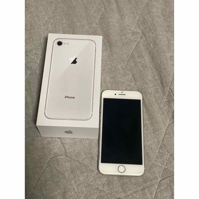 人気商品ランキング 中古美品 iPhone8 シルバー 256GB SIMロック解除