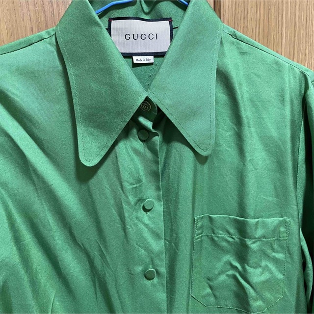 Gucci(グッチ)の●GUCCIグッチ2021年もの緑シルクブラウスシャツ レディースのトップス(シャツ/ブラウス(長袖/七分))の商品写真
