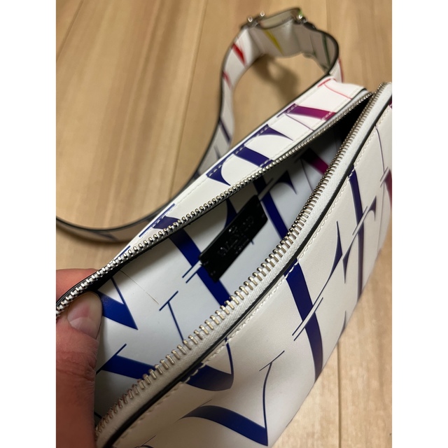 VALENTINO ヴァレンティノ VLTNタイムズ レザー ベルトバッグ | www