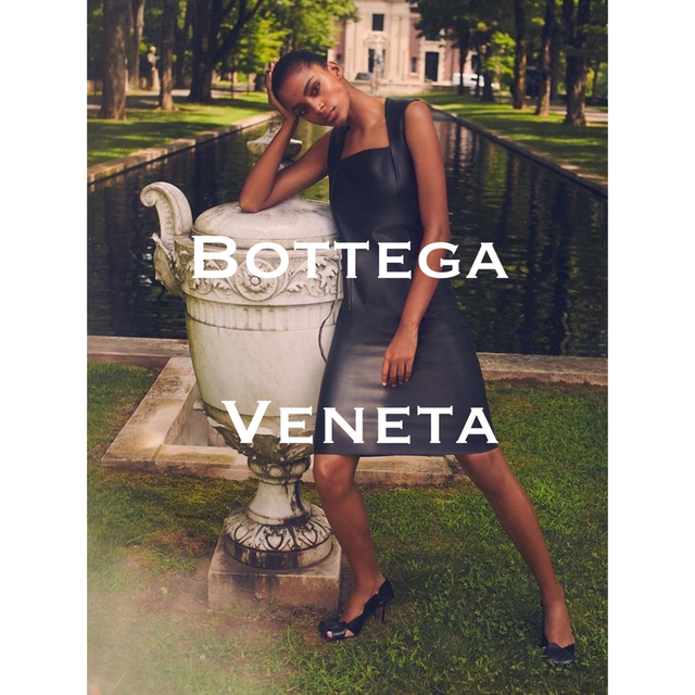 Bottega Veneta(ボッテガヴェネタ)の2019 AW■未使用に近い■ボッテガ/ワンピース・ドレス/スリーブレスレザー風 レディースのワンピース(ひざ丈ワンピース)の商品写真