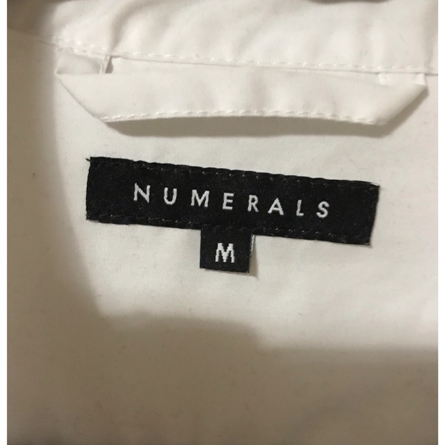 NUMERALS(ヌメラルズ)のNUMERALS バンドカラーシャツ　M ホワイト メンズのトップス(シャツ)の商品写真