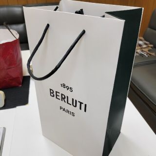 ベルルッティ(Berluti)のベルルッティの紙袋(ショップ袋)