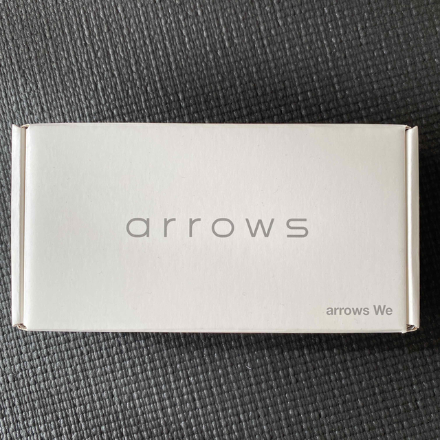 新品 arrows We ゴールド au FCG01 アローズ SIMフリー 1