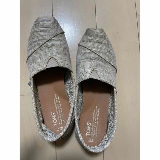 トムズ(TOMS)のTOMS トムス Classic ナチュラルメタリック23cm(スリッポン/モカシン)