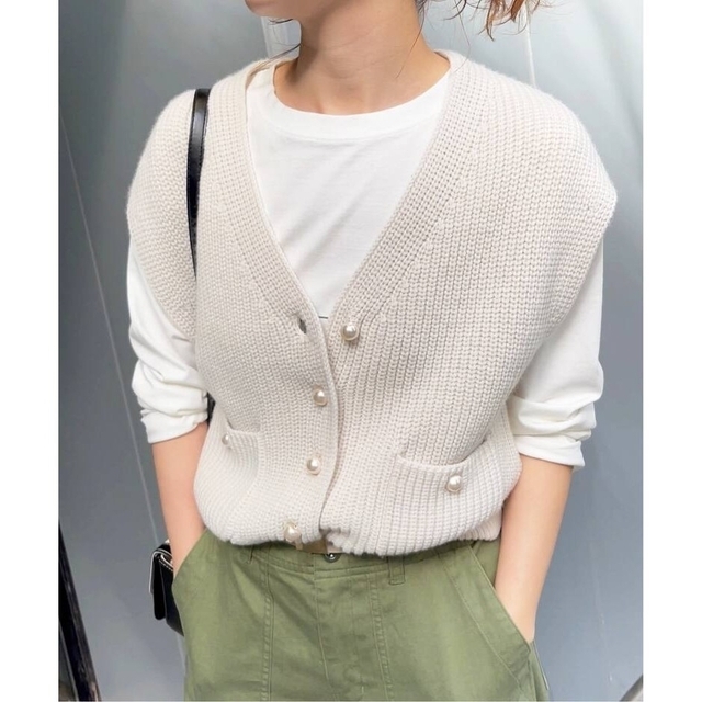 未使用】Spick and span パールボタン畦ニットベスト-