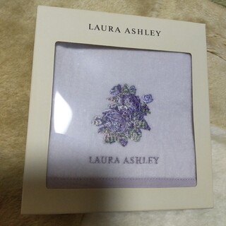 ローラアシュレイ(LAURA ASHLEY)の■新品■ローラアシュレイ　ペーパーホルダーカバー　パープル　紫(トイレ収納)