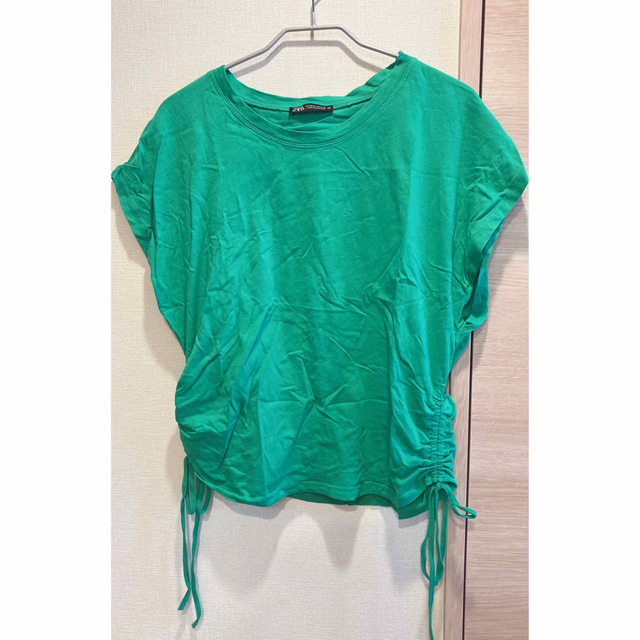 ZARA(ザラ)の【美品】ZARA Tシャツ レディースのトップス(Tシャツ(半袖/袖なし))の商品写真