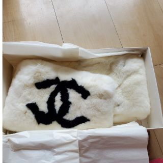 シャネル(CHANEL)の新品未使用‼️ シャネル ラパン スヌード マフラー アイボリー✕黒 巨大CoC(スヌード)