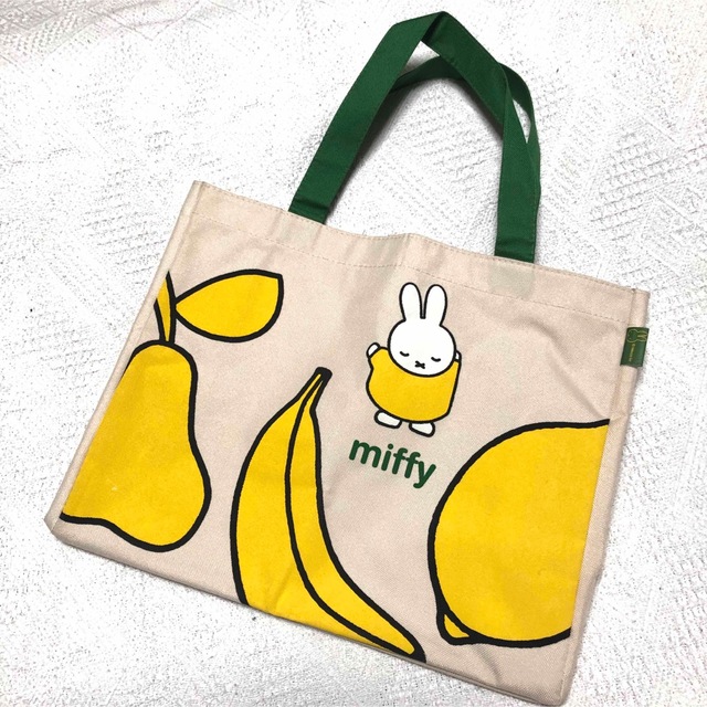 miffy(ミッフィー)のミッフィー／イエローフルーツ柄／大容量エコバッグ レディースのバッグ(エコバッグ)の商品写真