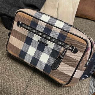 バーバリー(BURBERRY)のバーバリー　ボディバッグ　ウエストポーチ(ウエストポーチ)