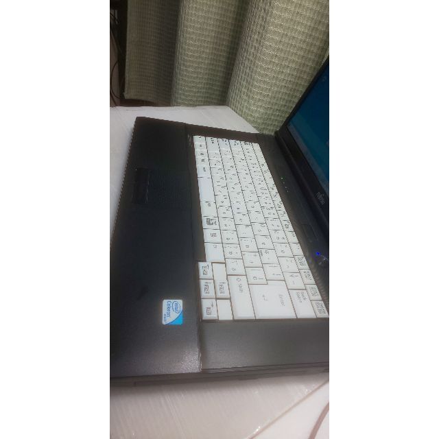 富士通(フジツウ)の☆ノートパソコン LIFEBOOK A552/E-A2 スマホ/家電/カメラのPC/タブレット(ノートPC)の商品写真