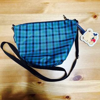 familiar(ショルダーバッグ ・ グリーン・カーキ/緑色系)の familiar(ショルダーバッグ ・ グリーン・カーキ/緑色系)の
