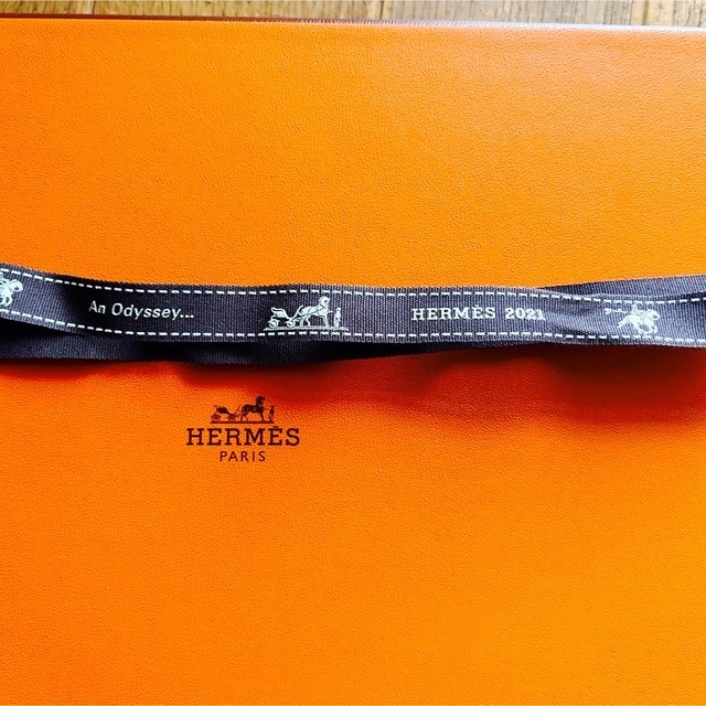 Hermes(エルメス)のお値下げ‼️新品☆HERMES Cavalcadour カレ ジェアン 140 レディースのファッション小物(ストール/パシュミナ)の商品写真