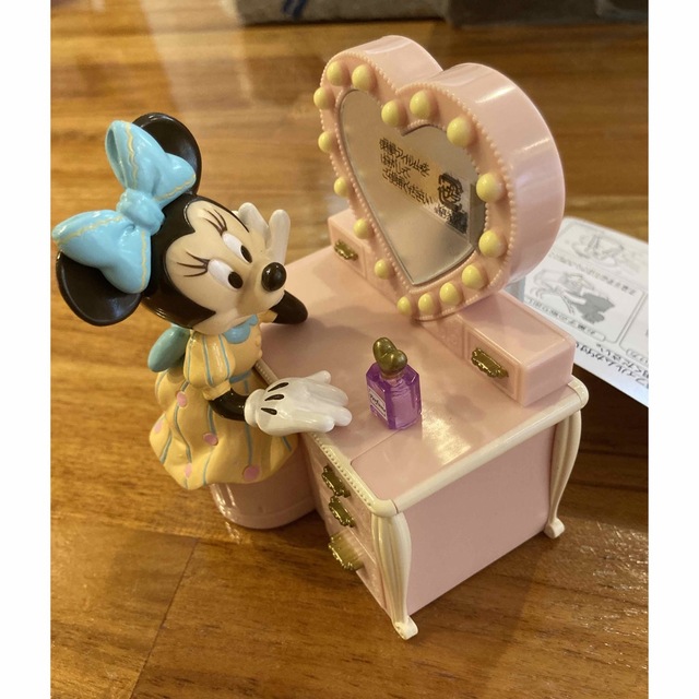 Disney(ディズニー)のミニー　ミニスナックケース エンタメ/ホビーのおもちゃ/ぬいぐるみ(キャラクターグッズ)の商品写真