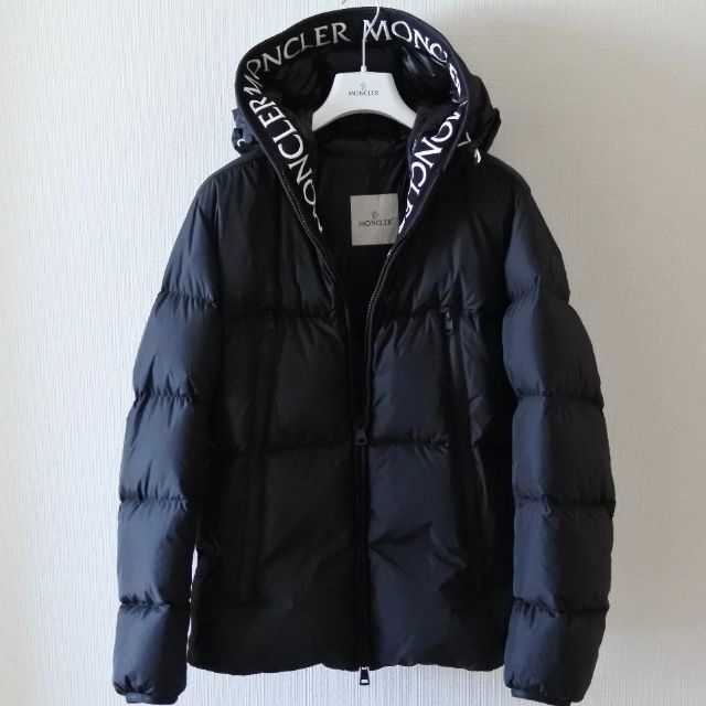 国内最安値! MONCLER モンクラ モンクレール ダウンジャケット 正規品