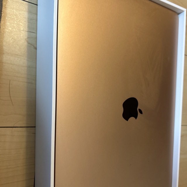 Apple(アップル)のAPPLE MacBook Air MACBOOK AIR MREE2J/A スマホ/家電/カメラのPC/タブレット(ノートPC)の商品写真