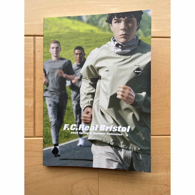 F.C.R.B.(エフシーアールビー)のFCRB カタログ　2023 spring&summer エンタメ/ホビーの雑誌(ファッション)の商品写真