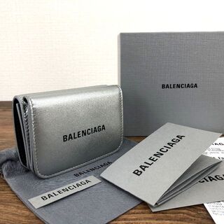 バレンシアガ(Balenciaga)の極美品 BALENCIAGA コンパクトウォレット シルバー 29(折り財布)