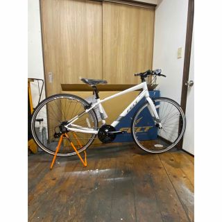 フェルト(FELT)の新車　クロスバイク　FELT VERZA SPEED　700C　24段変速(自転車本体)