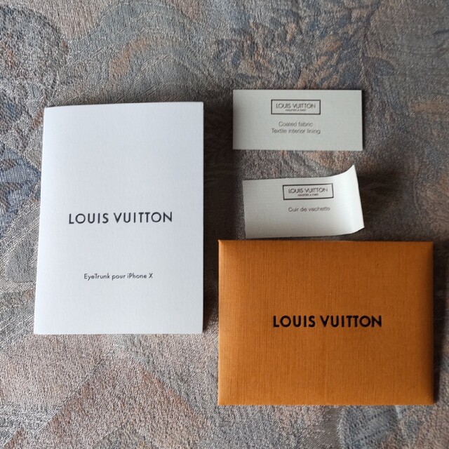 LOUIS VUITTON(ルイヴィトン)のLOUISVUITTON ルイヴィトン  iPhoneケースの空箱等フルセット レディースのバッグ(ショップ袋)の商品写真