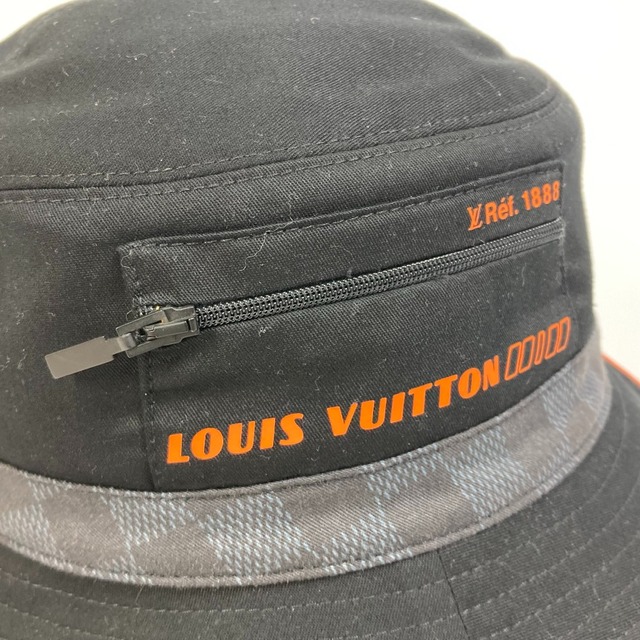 LOUIS VUITTON(ルイヴィトン)のルイヴィトン LOUIS VUITTON ボブ ダミエ コバルト リバーシブル M73391 バケットハット 帽子 ハット コットン ブラック 美品 メンズの帽子(ハット)の商品写真
