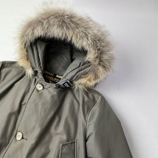 ウールリッチ(WOOLRICH)の国内正規品 定番人気 WOOLRICH ウールリッチ アークティック パーカ S */+ カーキ メンズ ダウン ARCTIC PARKA◇【2400010548277】(ミリタリージャケット)