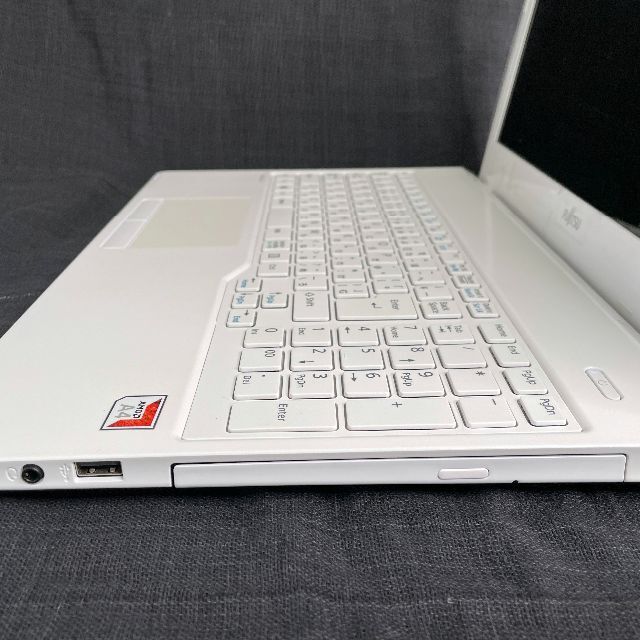 FUJITSU(富士通） FMVA30D2W FMV LIFEBOOK AH30 D2 アーバンホワイト 15.6型  AMD Aシリーズ - 3