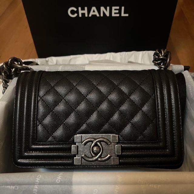 入荷中 CHANEL - CHANELボーイシャネル キャビアスキン ハンドバッグ
