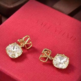 Valentino（ヴァレンティノ）K18 ダイヤモンドピアス 0.26ct smcint.com