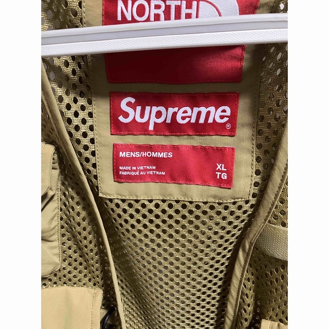 Supreme(シュプリーム)のSupreme The North Face Cargo Vest メンズのトップス(ベスト)の商品写真