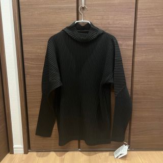 イッセイミヤケ(ISSEY MIYAKE)の【タグ付き新品】オムプリッセ　タートルネック(Tシャツ/カットソー(七分/長袖))