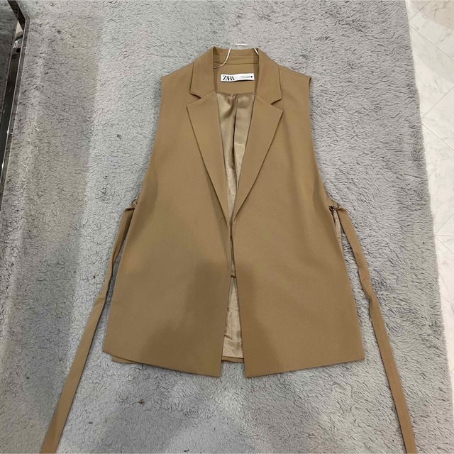 ZARA(ザラ)のZARA キャメル　ジレ レディースのトップス(ベスト/ジレ)の商品写真