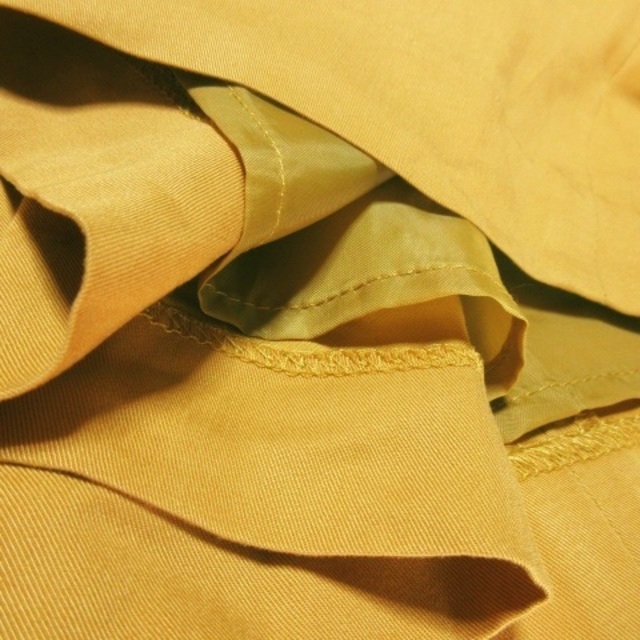 ABAHOUSE(アバハウス)のアバハウス スカート 台形 ミニ タック とろみ感 切替 薄手 ゴム 36 黄 レディースのスカート(ミニスカート)の商品写真