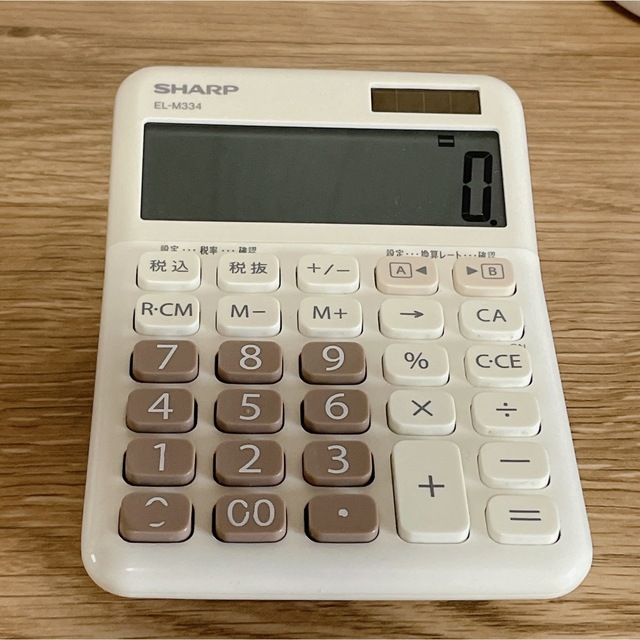 SHARP(シャープ)のSHARP 電卓　EL-M334  インテリア/住まい/日用品のオフィス用品(オフィス用品一般)の商品写真