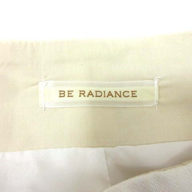 BE RADIANCE(ビーラディエンス)のビーラディエンス BE RADIANCE フレアスカート ミニ M 白 ホワイト レディースのスカート(ミニスカート)の商品写真